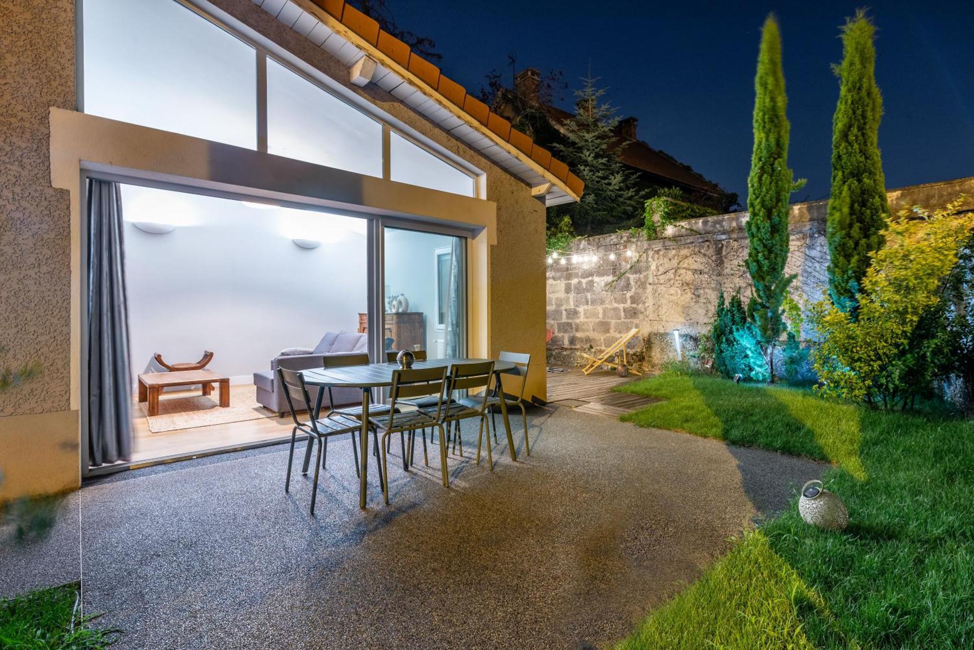 La Villa Sassolini Avec Jacuzzi Lyon Exterior photo