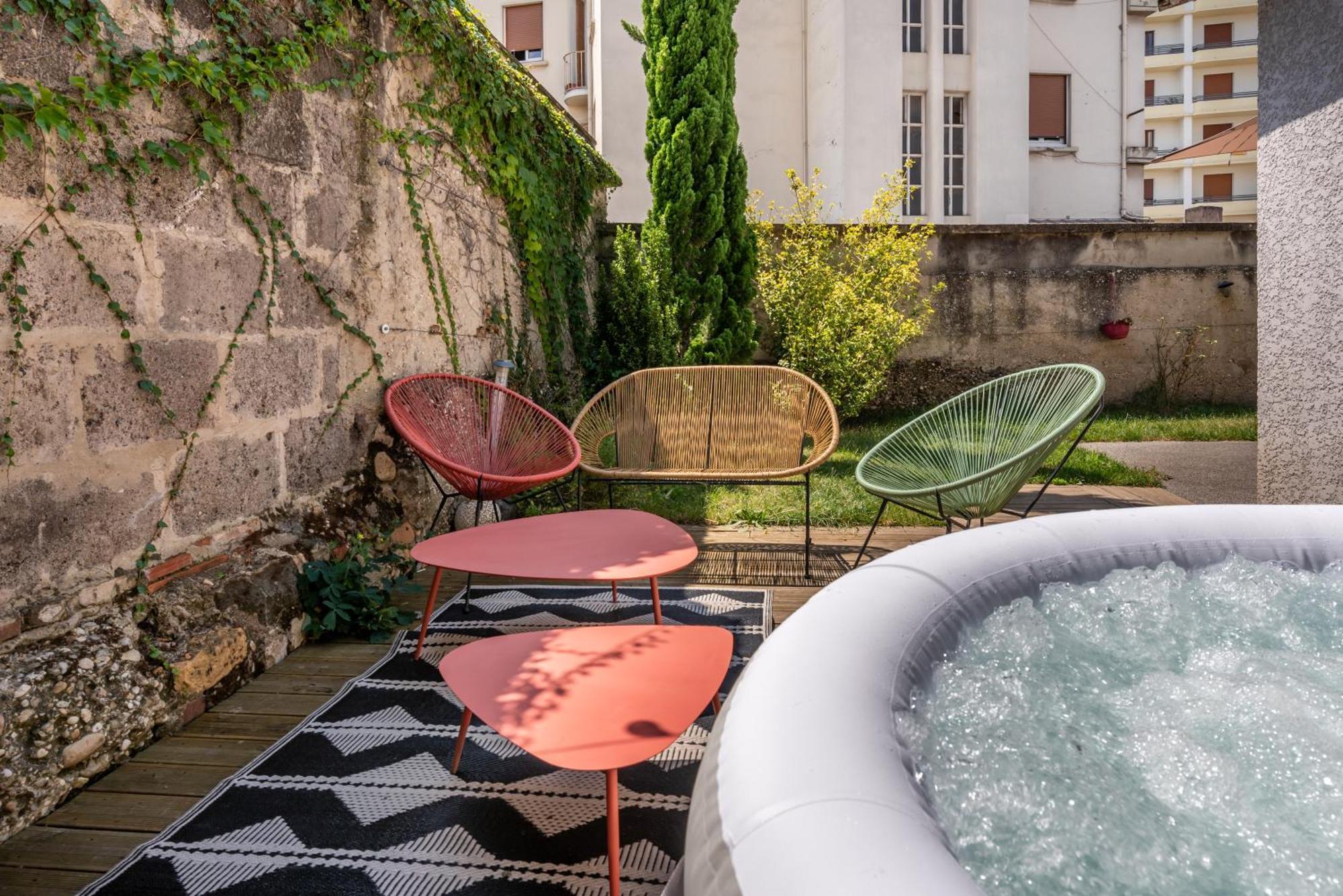 La Villa Sassolini Avec Jacuzzi Lyon Exterior photo